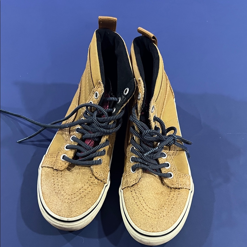 Tan High-Top Women’s Shoes